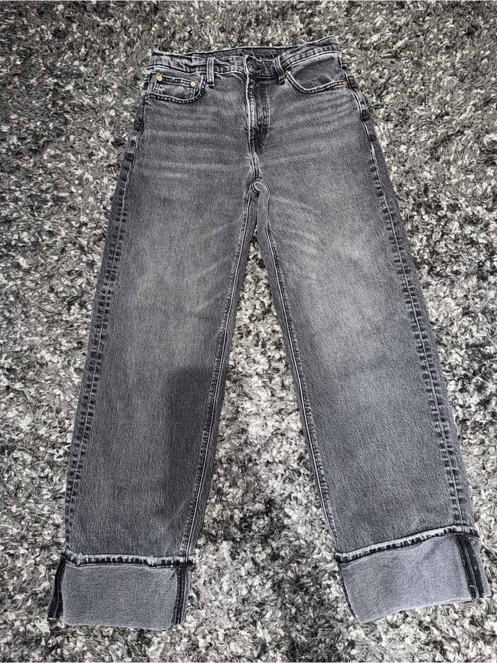 AE High-Waisted Stovepipe Jean. Size: 6 Long